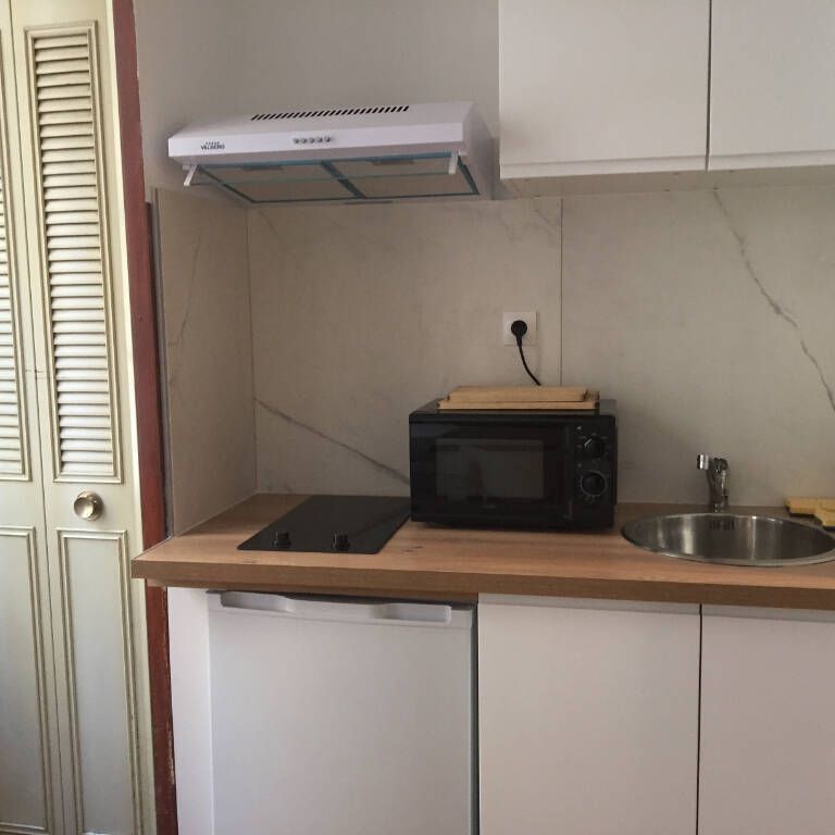 Location appartement 1 pièce 15.16 m² à Toulon (83000) - Photo 1