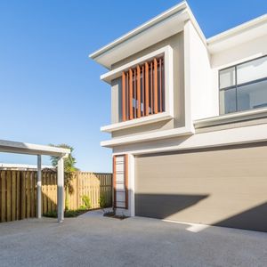 Near New Townhouse. Perfect for family! - Photo 2