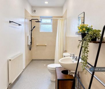 2 bedroom terraced house to rent - Photo 6
