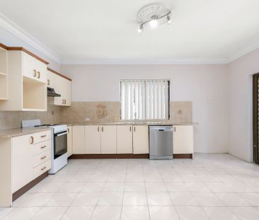 Three bedroom house for lease now! - Photo 6