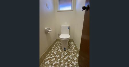 Tidy Three Bed House for Lease in Ingleburn - Photo 3