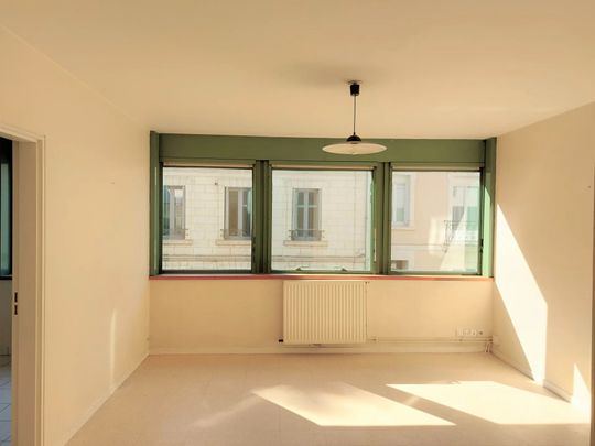 À LOUER – appartement type 2 avec parking dans le centre de TOURS • Réf GI-JB-G0350 - Photo 1