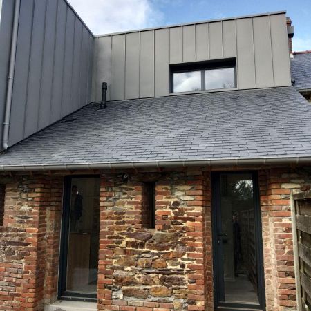 A LOUER: BRUZ CENTRE, proximité directe des commerces et services, grande longère de standing, ... - Photo 3