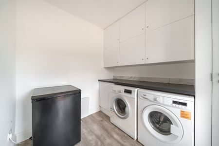 House Share to rent - Bracondale Road, London, SE2 - Photo 5