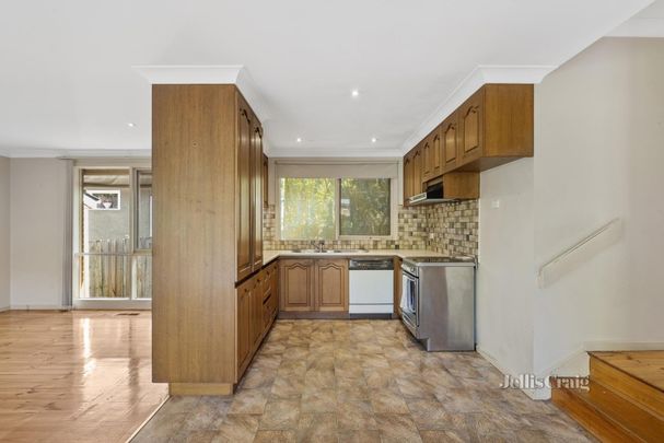 20 Hillside Road, Mount Waverley - Photo 1