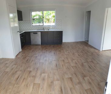 CABOOLTURE - CLOSE & CONVENIENT - Photo 5