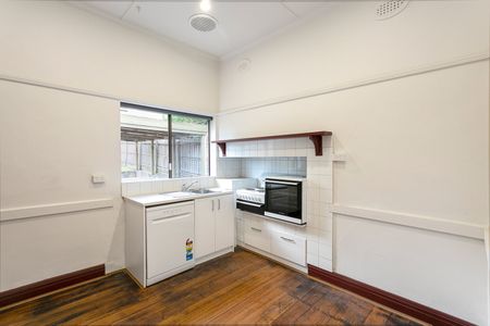 20 Linton Street, Ivanhoe VIC 3079 - Photo 3