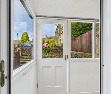 2 bedroom terraced house to rent - Photo 1