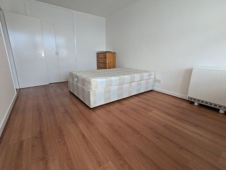 2 Bed Flat, Odessa Street, SE16 - Photo 5