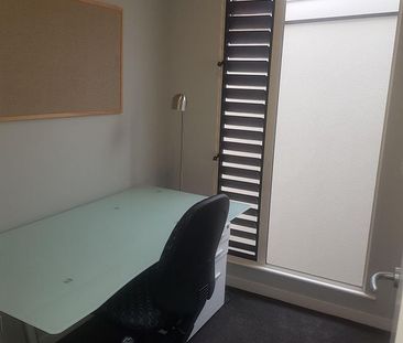 Parnell, 2 bedrooms + office - Photo 2