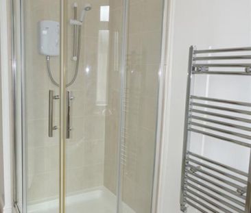 2 bedroom House To Let - Photo 2