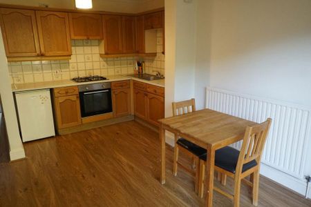 1 bedroom flat to rent - Photo 2