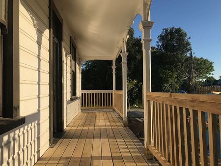 Charming 3BR Home in Whataupoko - Photo 4