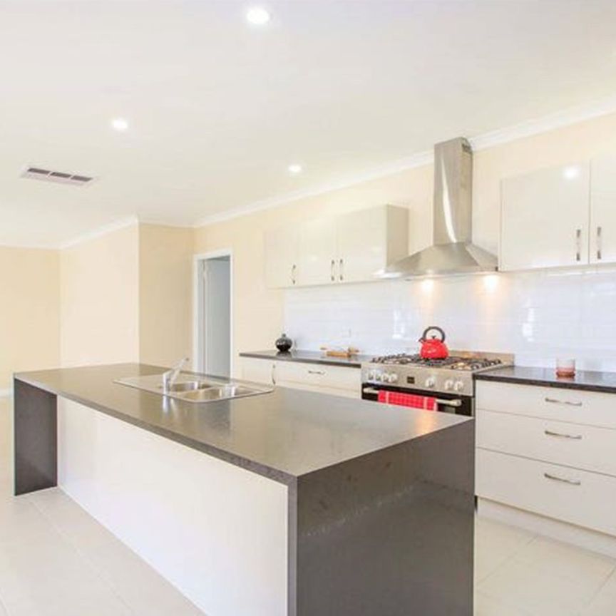 Modern Family Living in Sought-After Thurgoona - Photo 1
