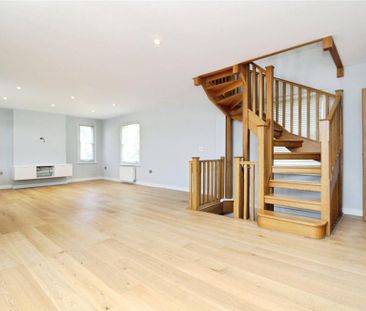 4 bedroom detached house to rent - Photo 3