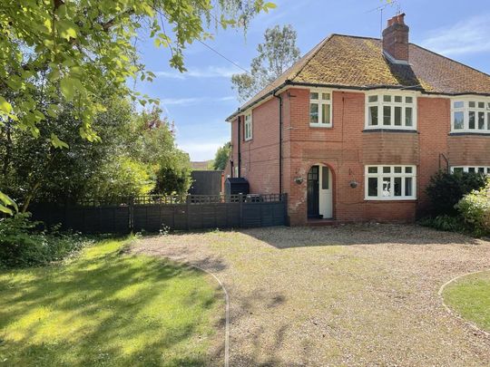 3 bedroom semi-detached house to rent - Photo 1