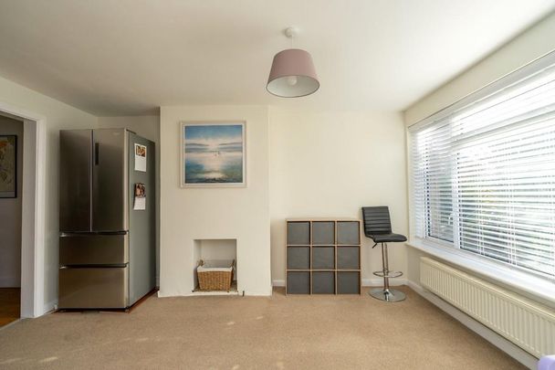 4 bedroom semi-detached house to rent - Photo 1