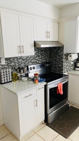 For Lease - 82 A Corby Crescent, Brampton, Ontario - Photo 5