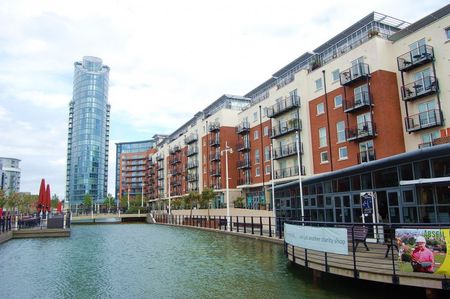 The Number One Building, Gunwharf Quays, Portsmouth - Photo 2