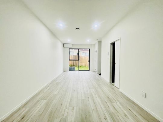 MANUREWA, 3 BEDROOMS - Photo 1