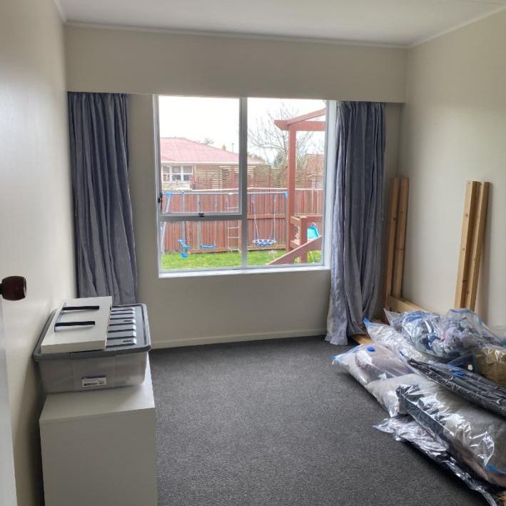 Sunny In Stoke - Photo 1