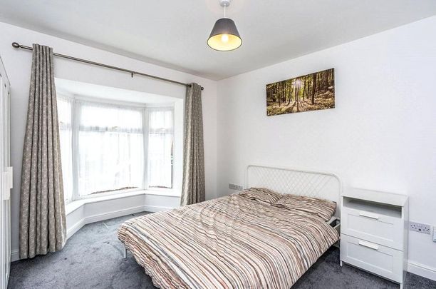 4 bedroom terraced house to rent - Photo 1