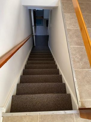 93 Lower Union St - Unit 3, 4 bed, 1.5 bath - Photo 1