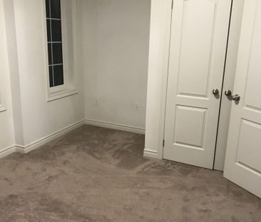 For Lease - 2214 Chevron Prince Path Unit# (Room), Oshawa, Ontario - Photo 4