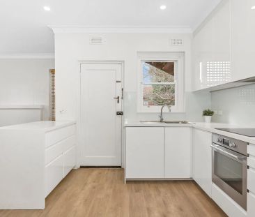 Unit 1/83 Carroll Crescent, Glen Iris. - Photo 1