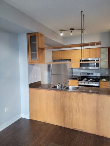 For Lease - 9 Spadina Avenue Unit# 306, Toronto, Ontario - Photo 3