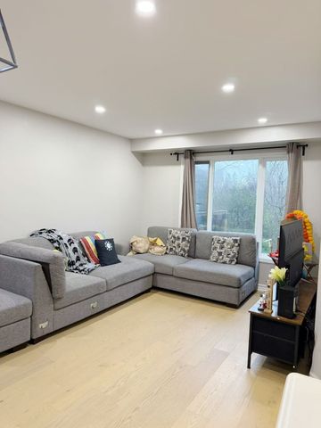 For Lease - 63 Banchory Crescent, Kanata, Ontario - Photo 2