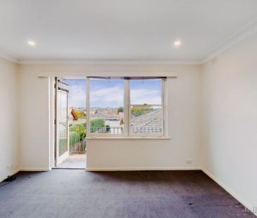 2 Bed, 1 Bath - Photo 2