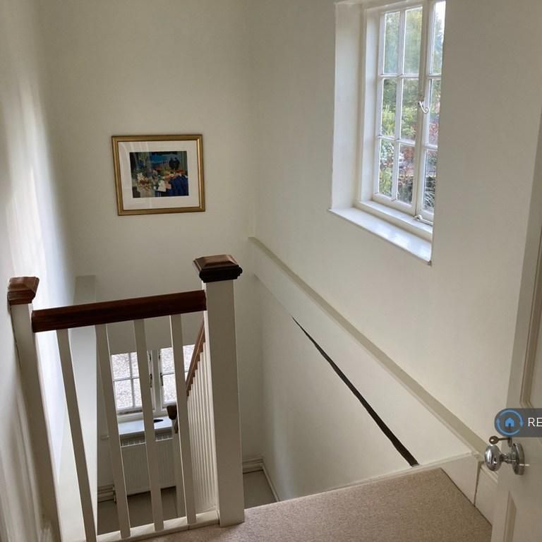 2 bedroom penthouse to rent - Photo 1