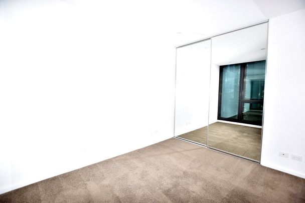 1503/151 City Road - Photo 1