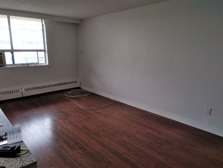 For Lease - 180 Markham Road Unit# 411, Toronto, Ontario - Photo 5