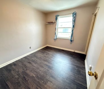 For Lease - 157 Sussex Avenue, Richmond Hill, Ontario - Photo 4