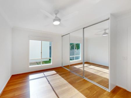 Spacious Modern Duplex in Moorooka - Photo 3
