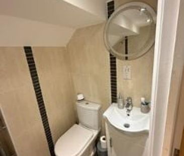 2 bedroom maisonette to rent - Photo 5