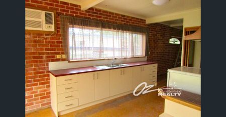 SPACIOUS 2 BEDROOM HOME Including Internet & Water Usage - Photo 5