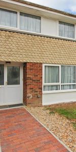 Long Meadow Way, CT2 7BT, Canterbury - Photo 4