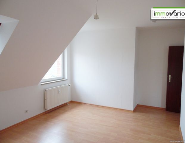 Geräumige 2-Raum-Dachgeschosswohnung mit Wannenbad in Uninähe! - Foto 1