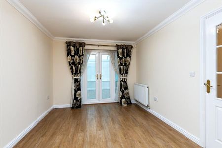 4 bedroom detached house to rent - Photo 4