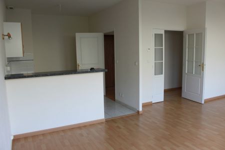 Location d'un appartement 4 pièces à REIMS - Photo 2