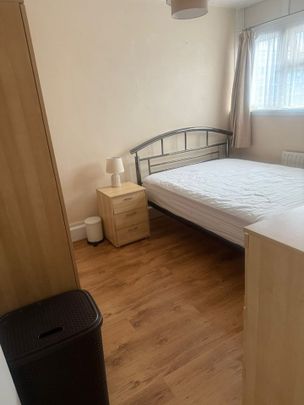 Room in a Shared Flat, Flack Court, E10 - Photo 1