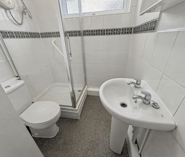 Knowsley Drive, Bicton Heath, Shrewsbury, SY3 5DH - Photo 6