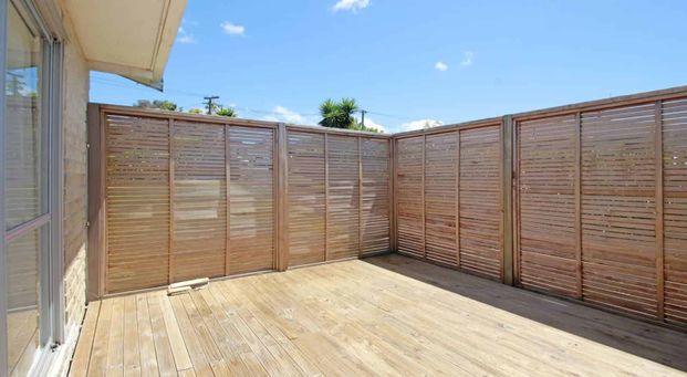 Spacious 3 Bedroom Home In Mt Wellington - Photo 1