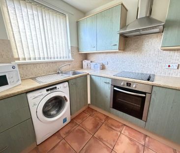 2 bedroom flat to rent - Photo 5