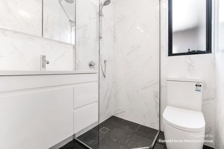 The Modern Workers Cottage - Photo 4