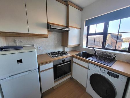 1 bedroom flat to rent - Photo 5