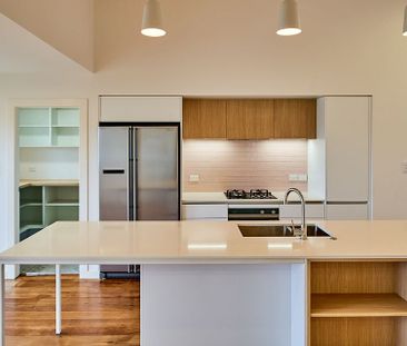 Fully renovated house with amazing views - Photo 6